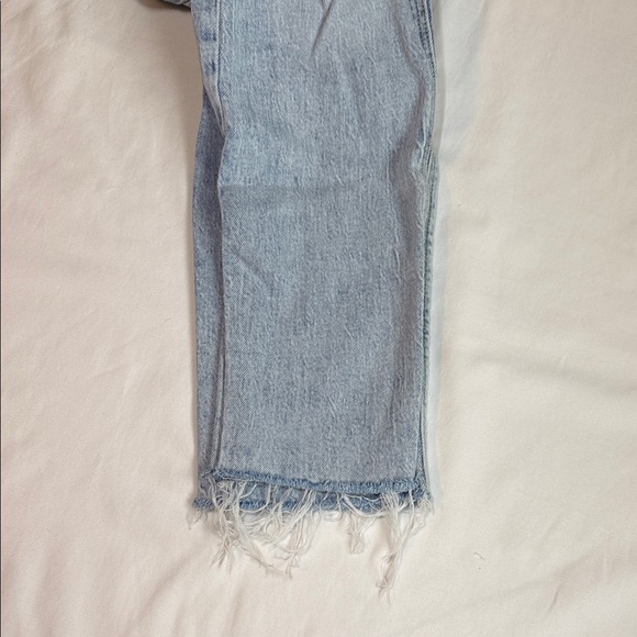 Old Navy Women's Light Blue Straight Leg Jeans - Picture 5 of 7